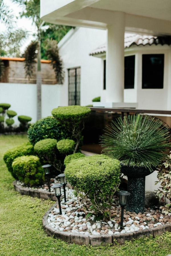 Bahay Ni Kikay Vacation Rental - Wifi Included General Santos City Εξωτερικό φωτογραφία